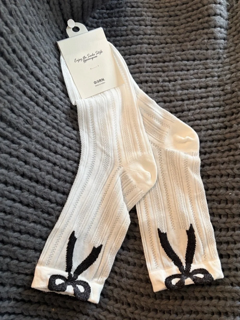 GORN-women’s NWT White Anklet Socks with Black Bow Accent - Women's Hosiery OS